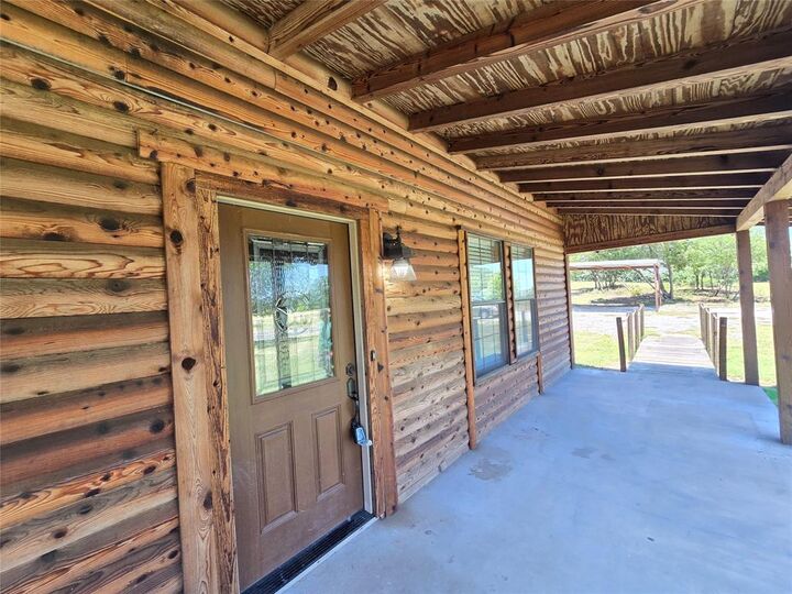 Property Photo: 3505 Farmer Road TX 76020
