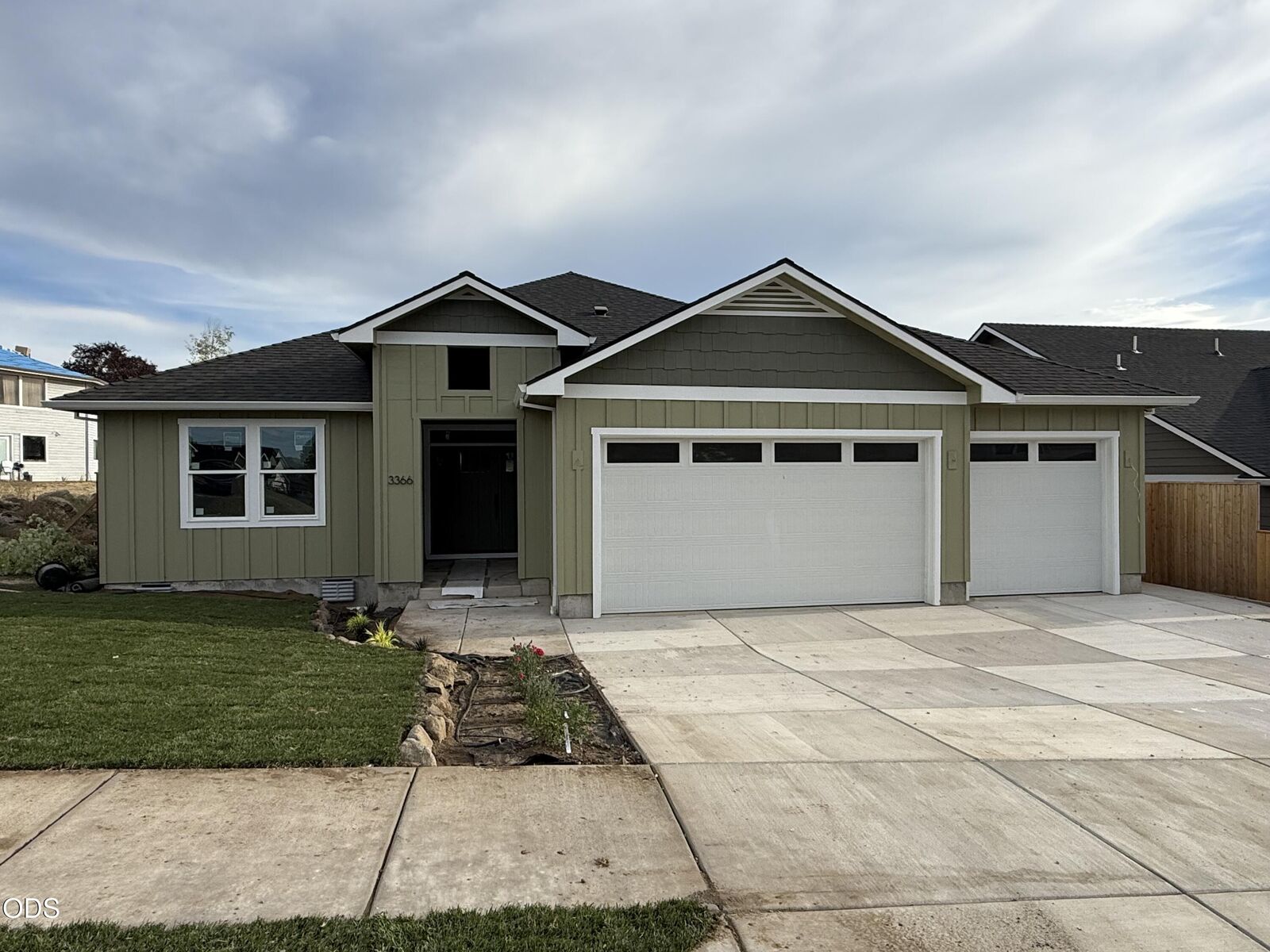 Property Photo: 3366 Viewpoint Drive OR 97504