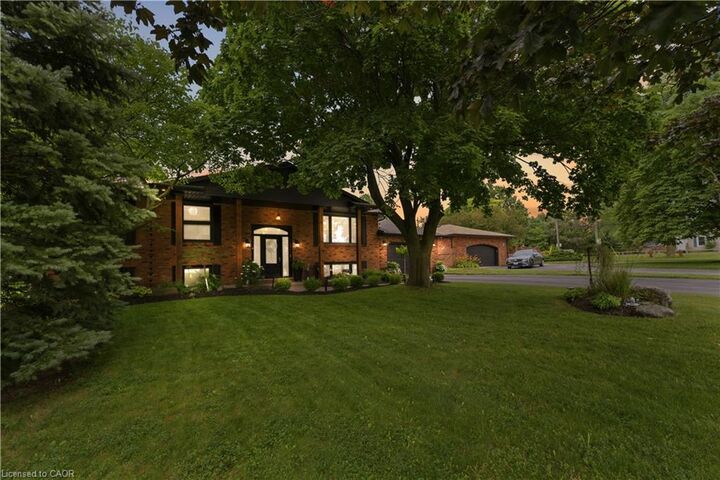 Property Photo: 249 Tanbark Road ON L0S 1P0