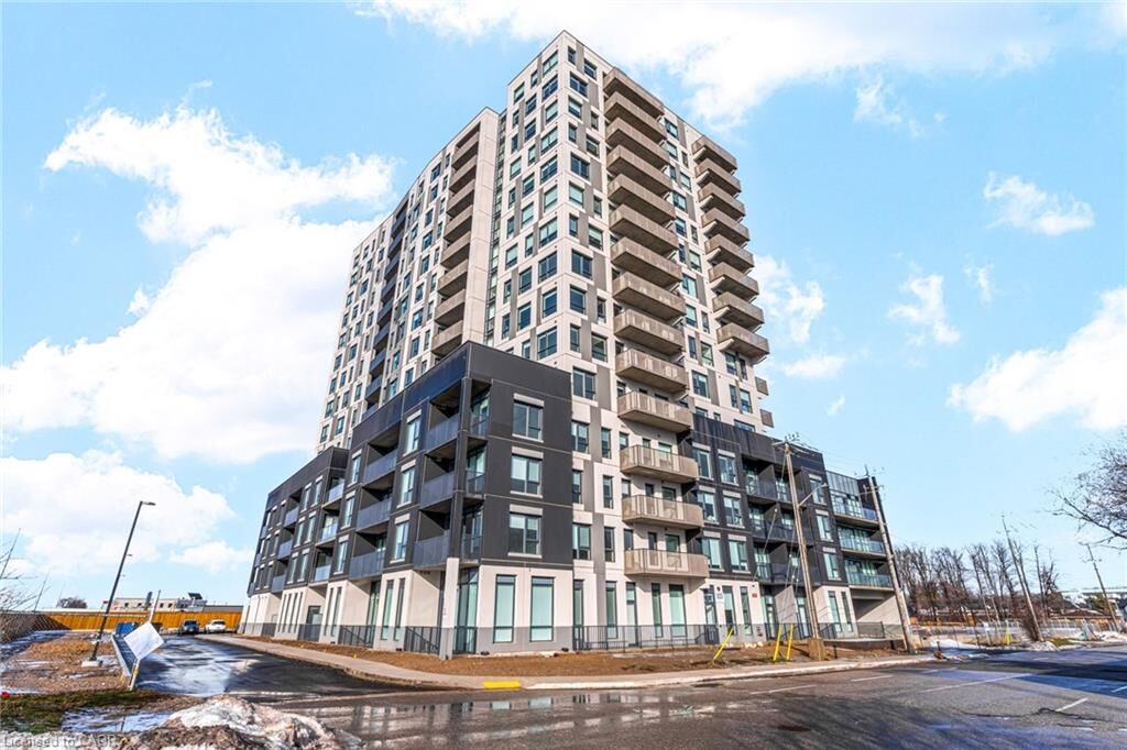Property Photo:  1333 Weber Street E 809  ON N2A 1C2 