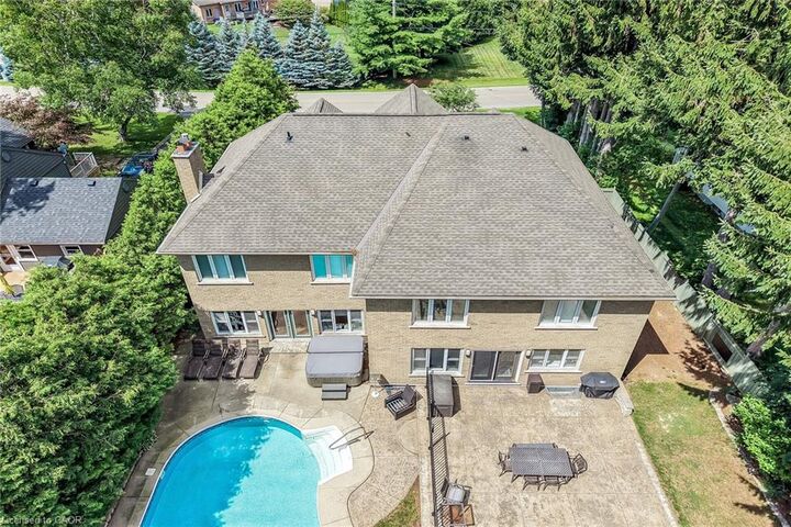 Property Photo:  161 Lloyminn Avenue  ON L9G 1H7 
