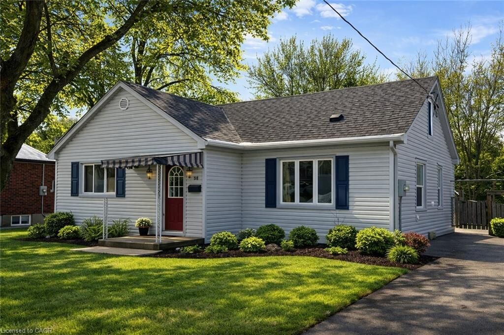 Property Photo: 168 Fifth Avenue 2 ON N2C 1P7