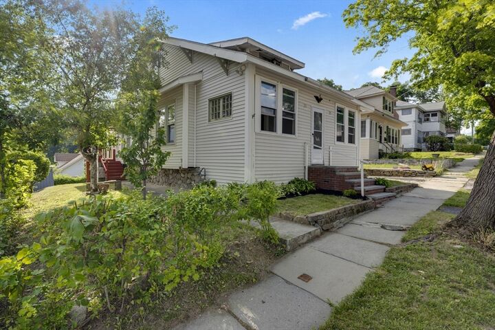 Property Photo: 23 Wyola Dr MA 01603