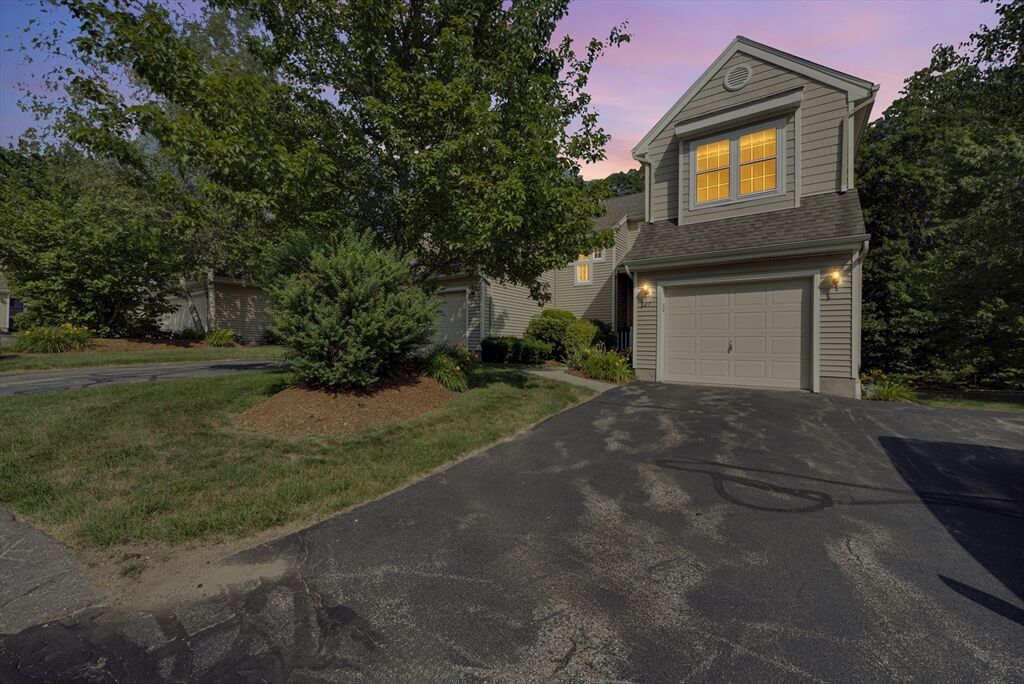 Property Photo:  27 Robert Cir 27  MA 01536 