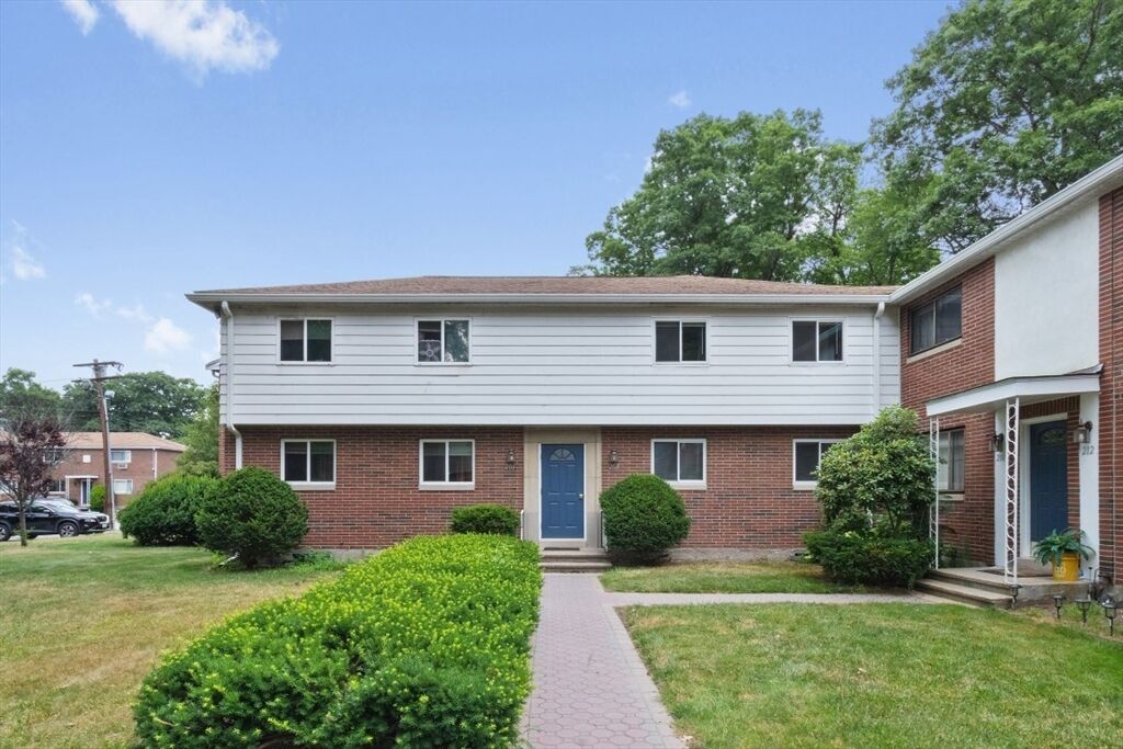 Property Photo: 208 Bishop Dr 208 MA 01702
