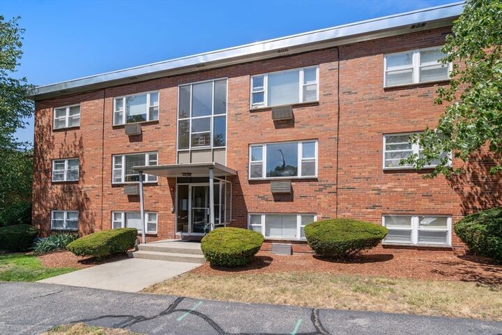 Property Photo: 1105 Lexington St 4-1 MA 02452