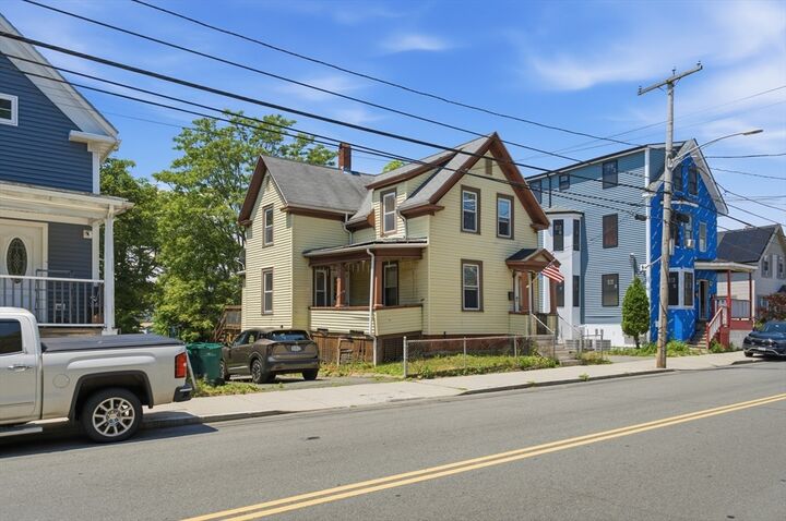 Property Photo:  284 Chatham St  MA 01902 