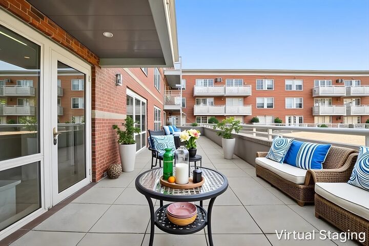 Property Photo:  2 Battery Wharf 2304  MA 02109 