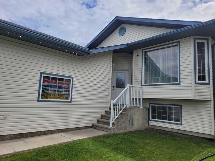 Property Photo: 9217 129 Avenue AB T8X 1R5