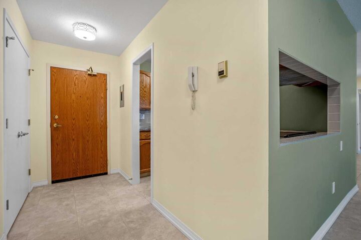 Property Photo:  410 7 Street SW 205  AB T1V 1B7 
