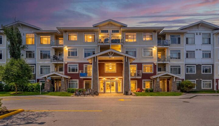 10 Auburn Bay Link SE 111 — photo 1