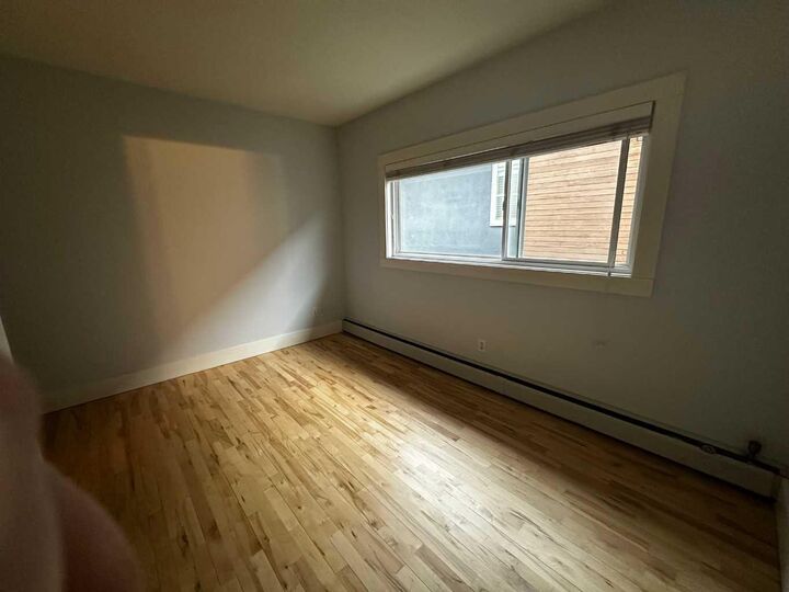 Property Photo: 1530 26 Avenue SW 7 AB T2T 1C5
