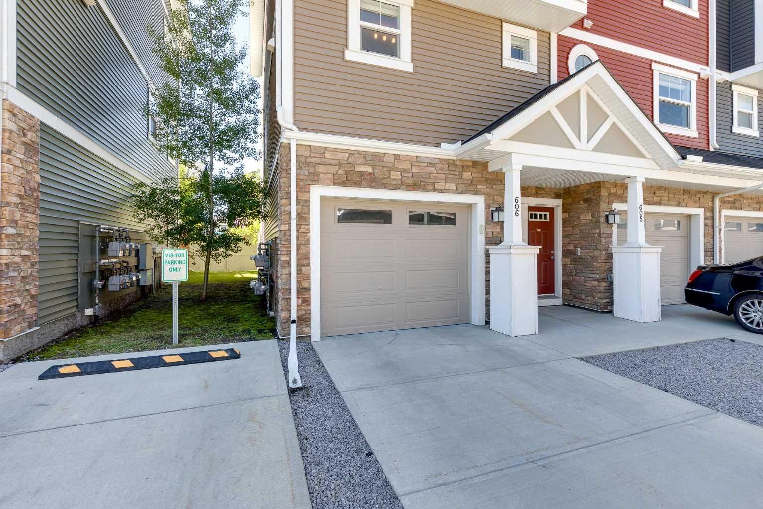 Property Photo:  1225 Kings Heights Way SE 606  AB T4A 0M4 