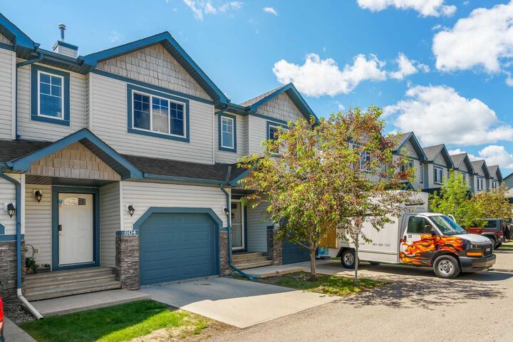 Property Photo: 620 Luxstone Landing SW 604 AB T4B 0B6