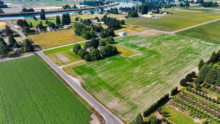 Property Photo: 13330 Pulver Road WA 98273