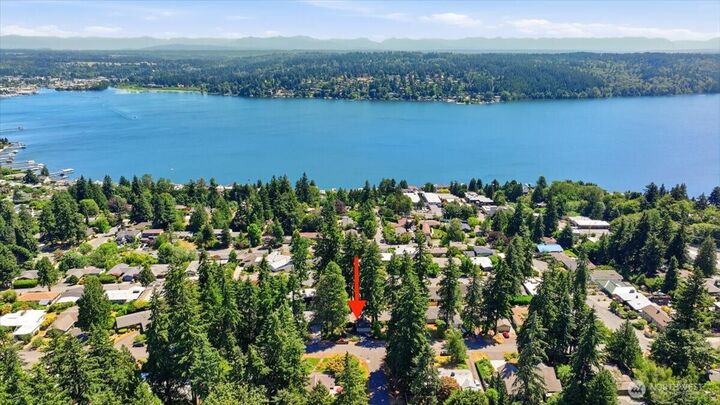 Property Photo: 15804 35th Avenue NE WA 98155