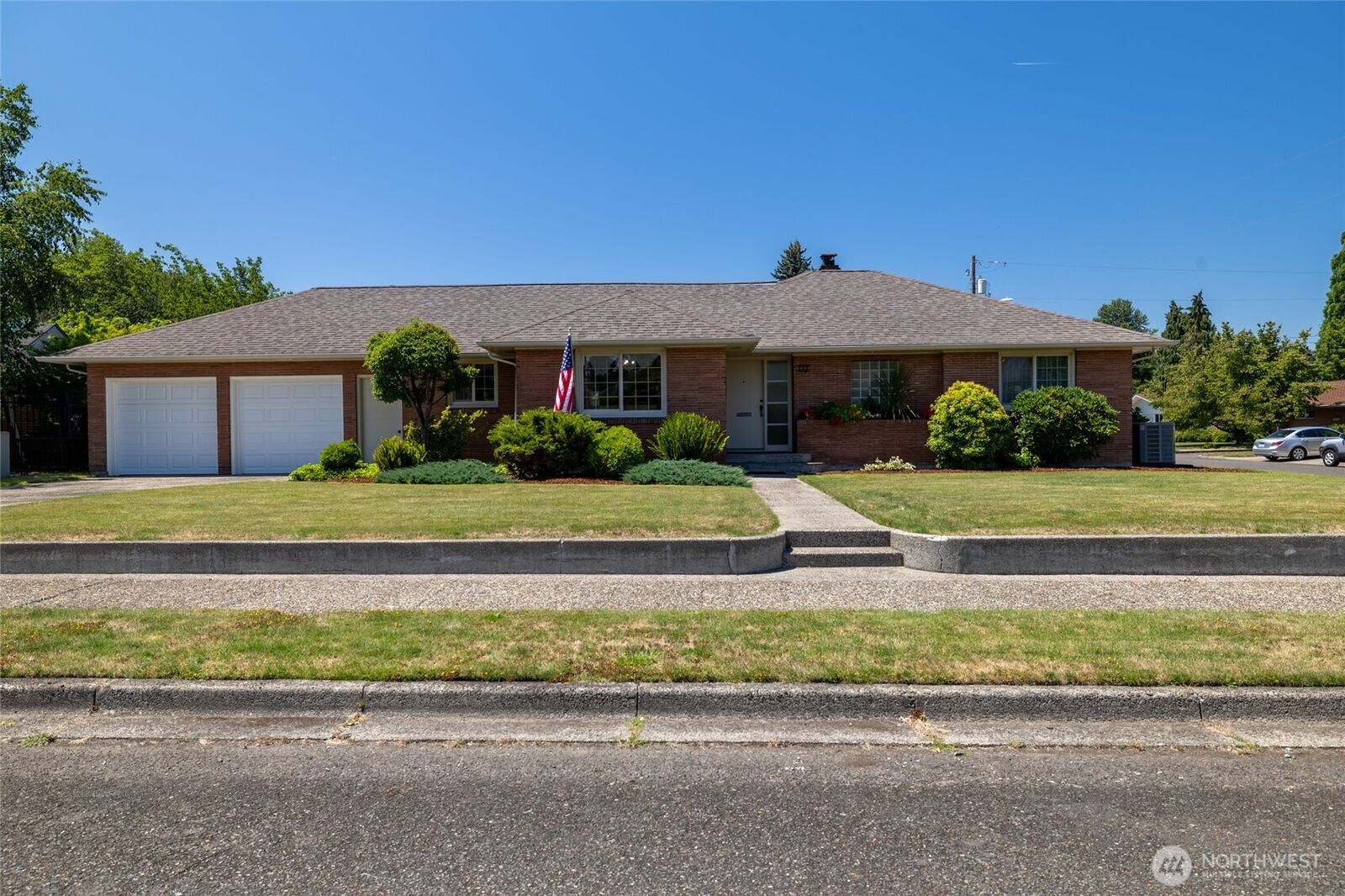 Property Photo:  727  K Street  WA 98531 