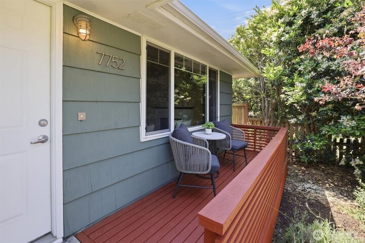 Property Photo: 7752 17th Avenue SW WA 98106