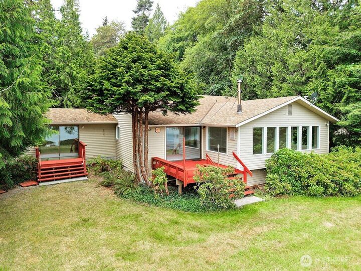 Property Photo: 261 Verner Avenue WA 98365
