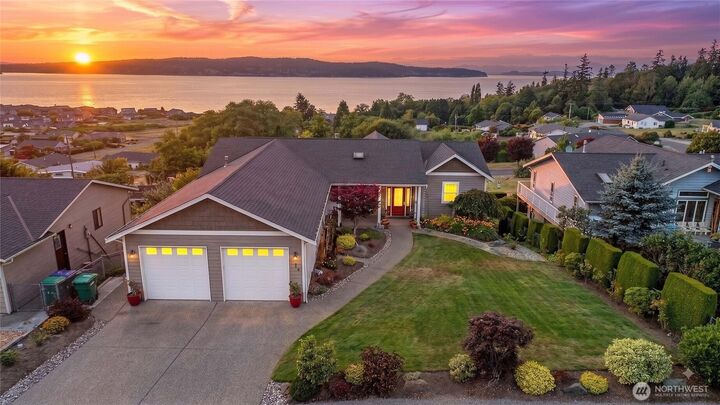 Property Photo:  784  Gladstone Drive  WA 98282 
