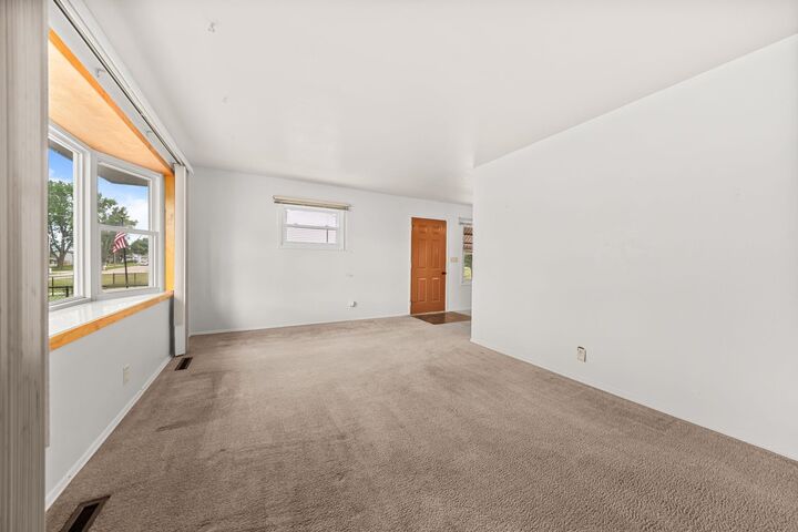 Property Photo: 1006 Copper Drive IL 61115