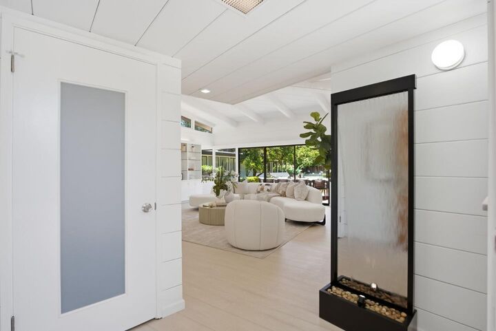 Property Photo: 65 Kirby Place CA 94301