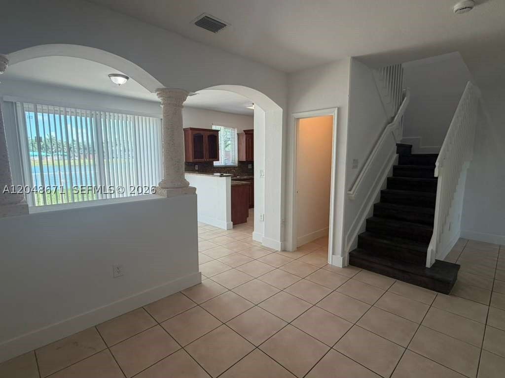 Property Photo:  1454 SE 24th Ct 355  FL 33035 