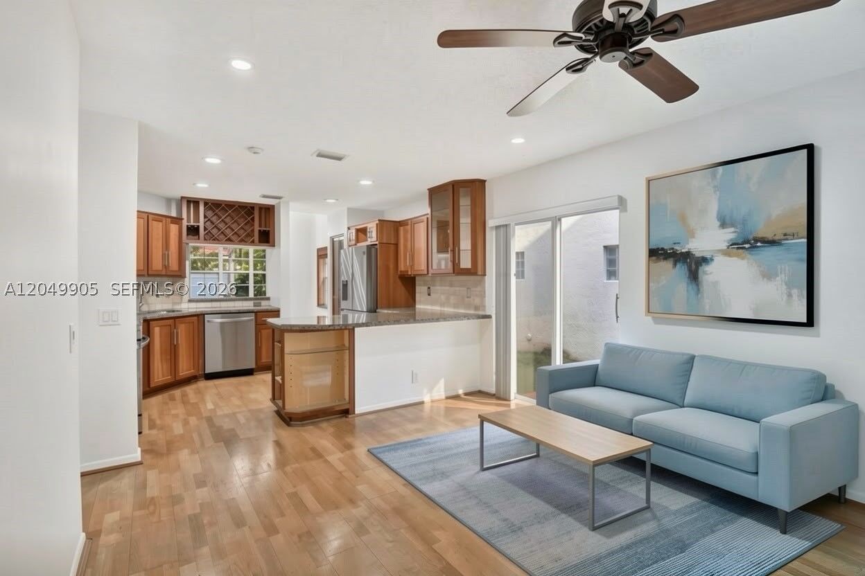 Property Photo:  1485 Seabay Rd  FL 33326 