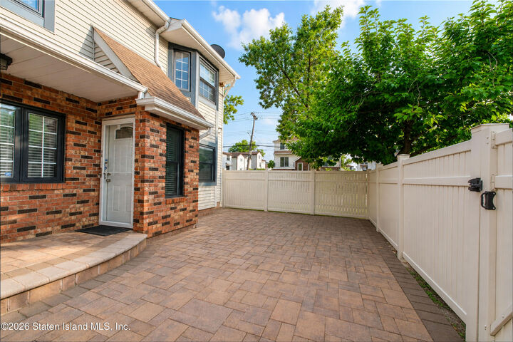 Property Photo: 7 Shirra Avenue A NY 10314