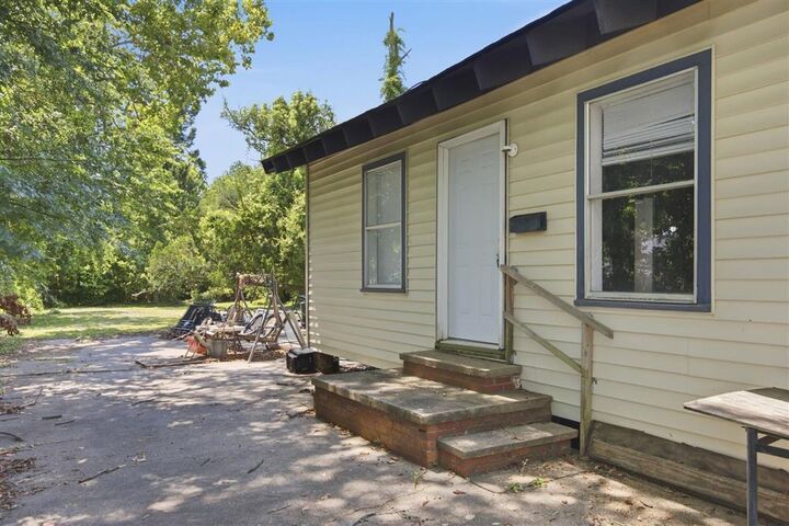 Property Photo:  915 N Blake Street N  LA 70601 