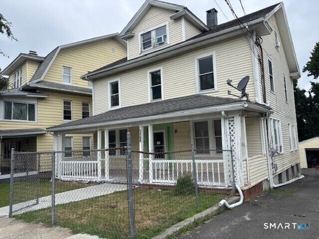Property Photo: 1566 North Avenue 2 CT 06604