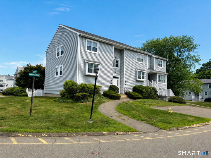 Property Photo:  31 Carriage Drive 31  CT 06460 
