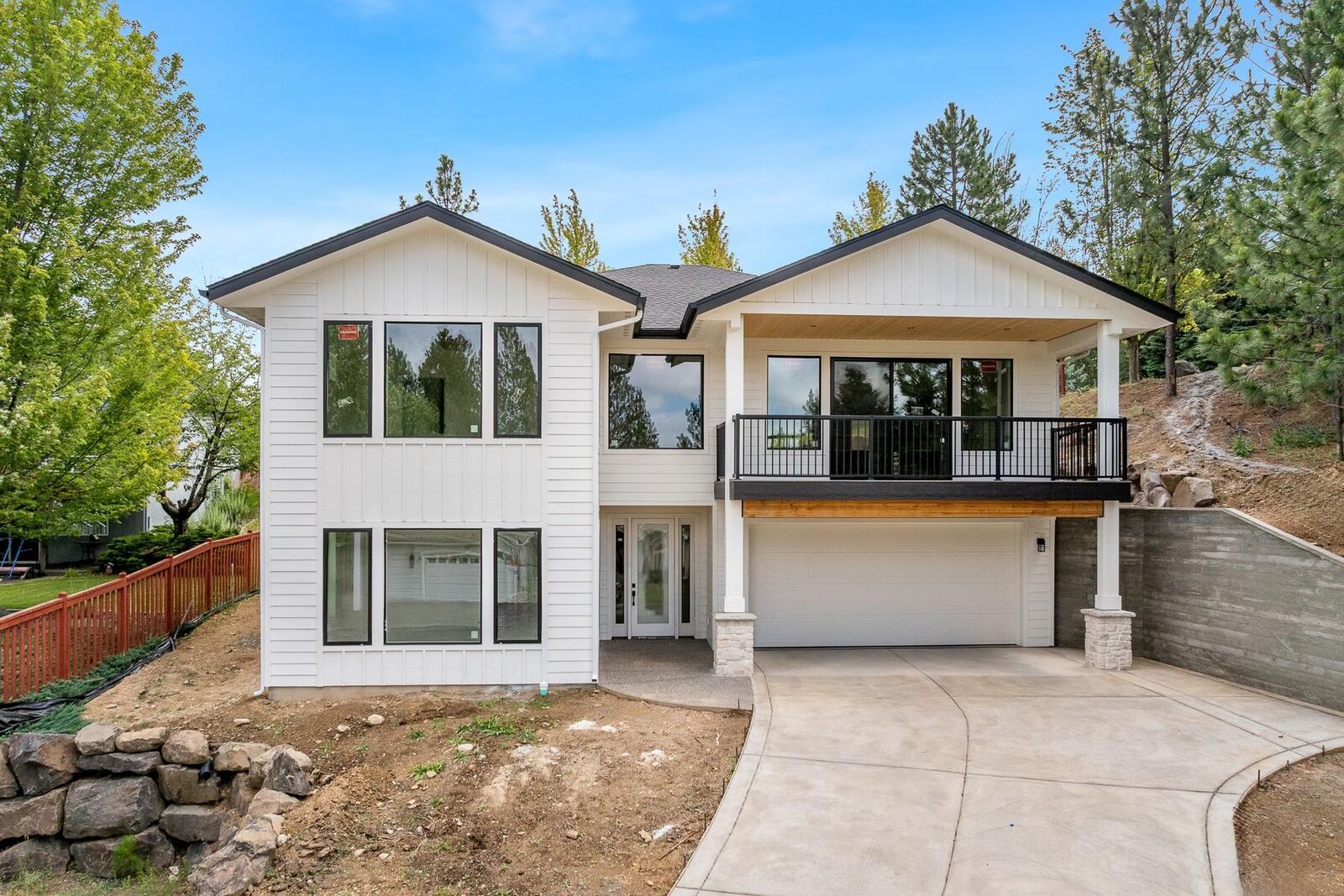 Property Photo: 5211 S Fairfax Ln WA 99037