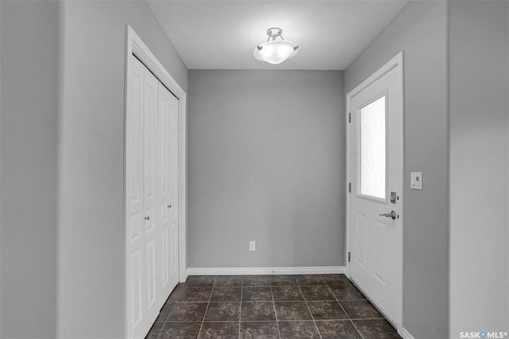 Property Photo: 643 Hampton Circle SK S7R 0K1