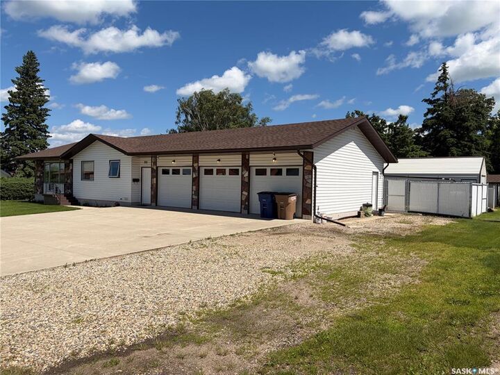 Property Photo:  201 1st Street  SK S0A 1W0 