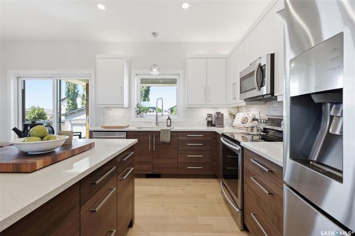 Property Photo:  905 Salmon Way  SK S0K 2T1 