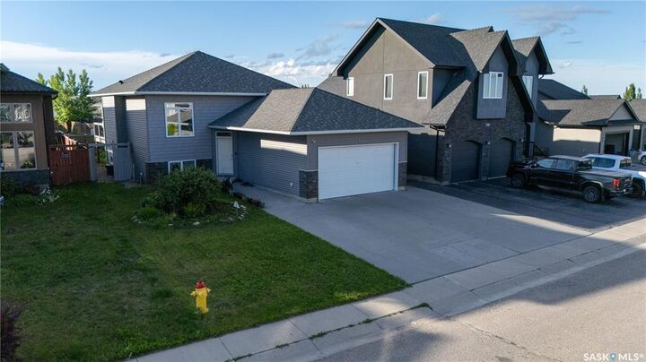 Property Photo: 114 Pichler Crescent SK S7V 0G5