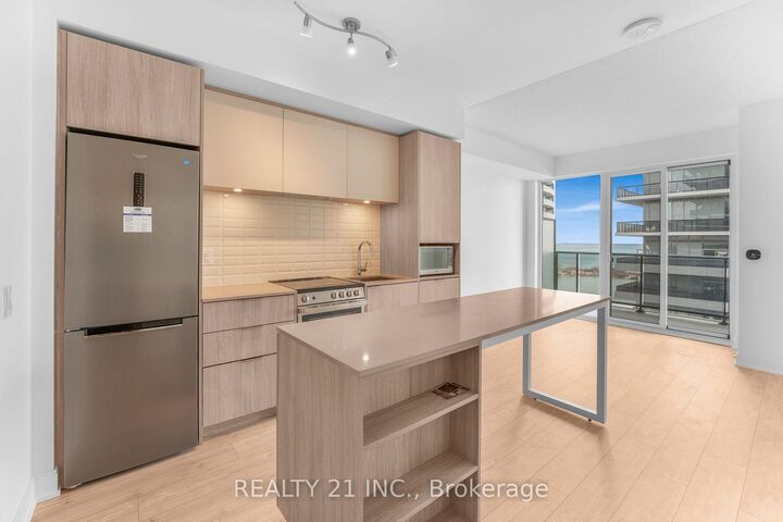 Property Photo: 70 Annie Craig Drive 1505 ON M8V 0G2