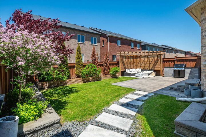 Property Photo: 233 Etheridge Avenue ON L9E 1H6