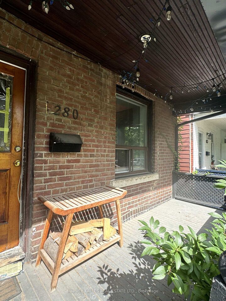 Property Photo:  280 Albany Avenue  ON M5R 3C9 