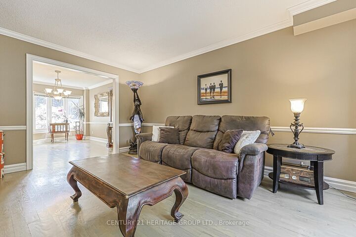 Property Photo:  169 Delayne Drive  ON L4G 5B7 
