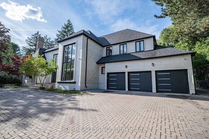 Property Photo:  19 Fifeshire Road  ON M2L 2G4 