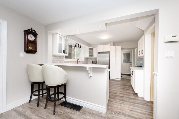 Photo de la propriété:  10448 Lakeshore Road W  ON L3K 5V4 