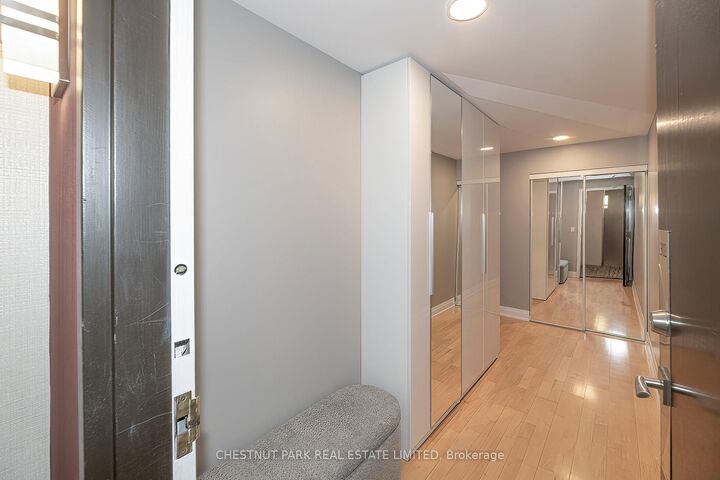 Property Photo:  1901 Yonge Street 302  ON M4S 1Y6 