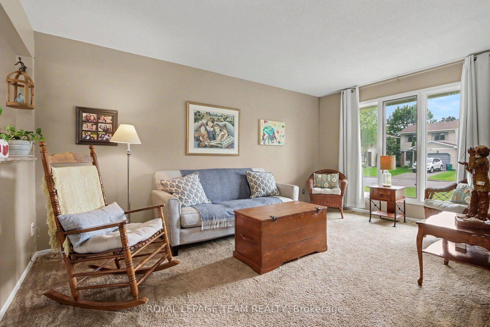 Property Photo: 95 Seabrooke Drive ON K2L 2H9