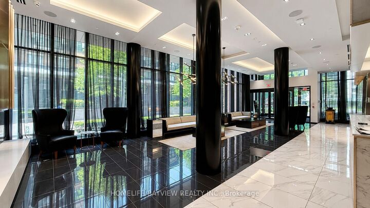 Property Photo:  101 Erskine Avenue 2011  ON M4P 0C5 
