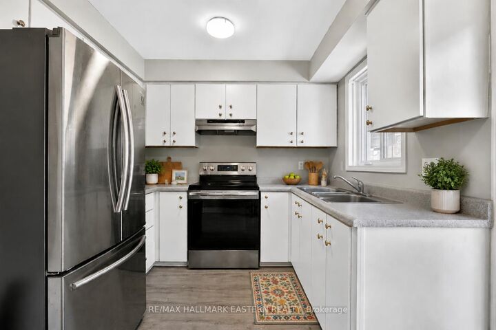 Property Photo:  285 Towerhill Road  ON K9H 7N1 