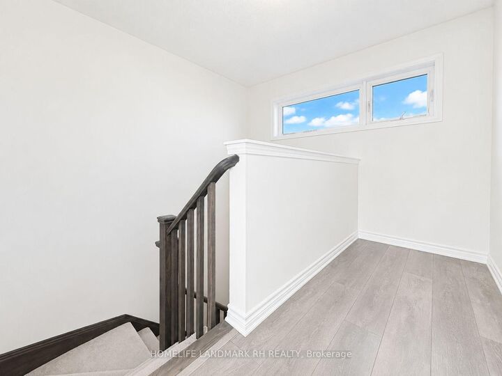 Property Photo:  19 Edward Lennox Street  ON L6B 1M9 
