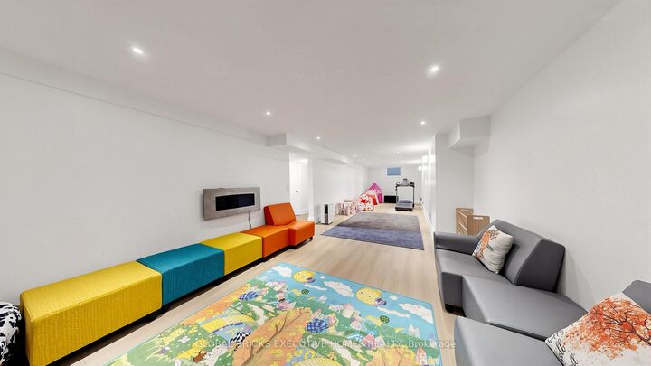 Property Photo: 33 Ann Street ON L7G 2V3