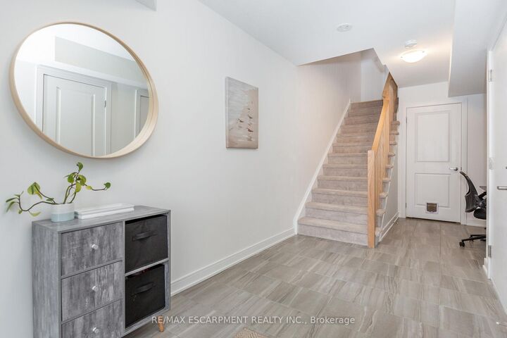 Property Photo:  33 Red Maple Lane  ON L9J 0N4 